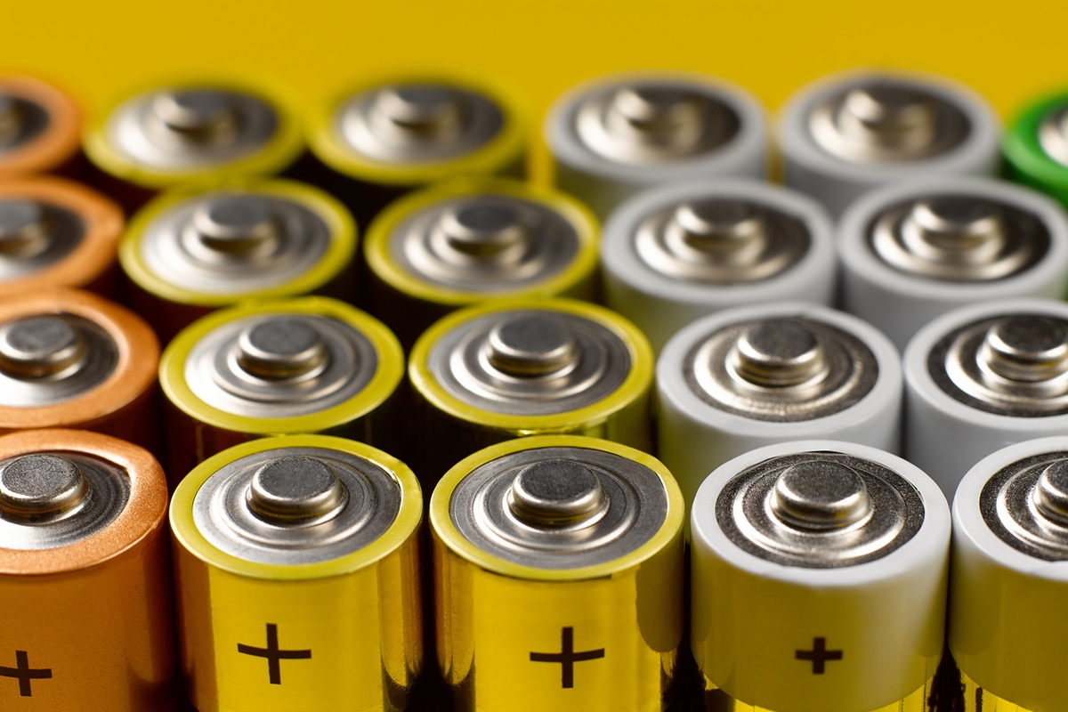 Separação de pilhas e baterias descartáveis