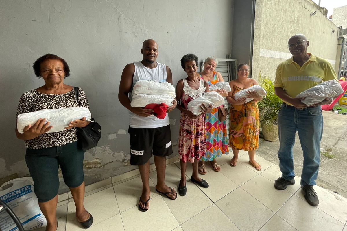 Doação de Cestas Básicas - Providenciando a Favor da Vida e Casa de David