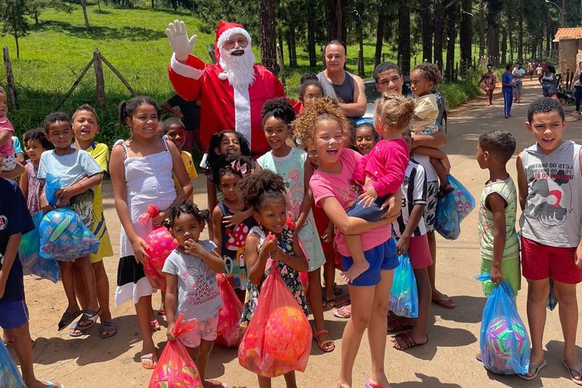 Distribuição brinquedos/guloseimas  em Campo Grande- OB - Natal 