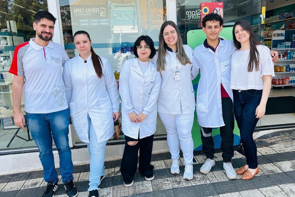 Ação Saúde em parceria com o curso Técnico em Farmácia!!