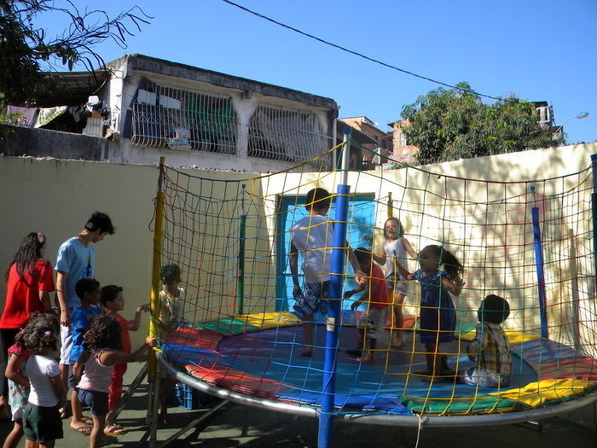 Doação e Ação na Creche São Vicente de Paulo (equipe Valorinzando Vidas)
