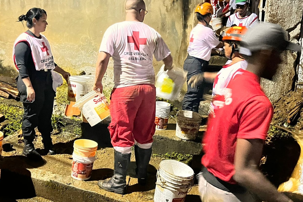 URGENTE! CRUZ VERMELHA BRASILEIRA SÃO GONÇALO: Resgate e acolhimento das vítimas da enchente