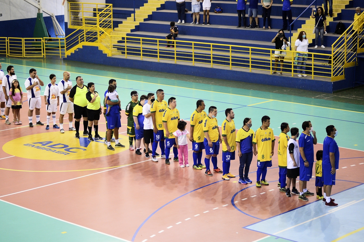 Futsal para crianças e jovens com Síndrome de Down (ADCE Embraer)